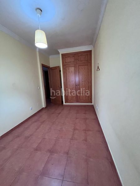 Foto fa27413d-ac07-4b62-a018-3a62713f0fe9. Casa amb aparcament a Bajadilla - Fuente Nueva Algeciras