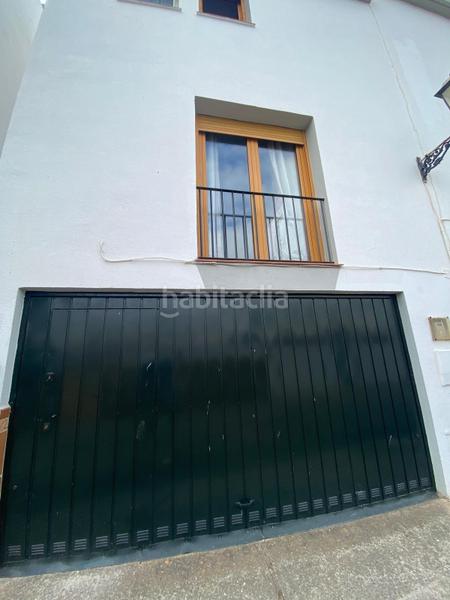 Foto f1fac85c-2f0b-4eb4-b241-cfb43d5a587f. Reihenhaus mit parking in San García Algeciras