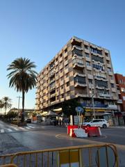 Appartement à La Reconquista - El Rosario. Amplio piso en avenida fuerzas armadas