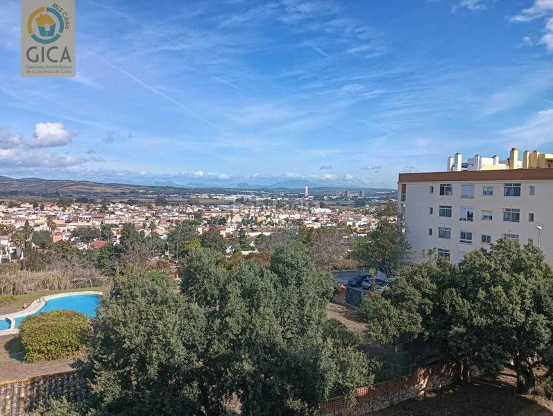 Foto b8f4b3b6-6ef5-427e-965c-8bc511297589. Pis amb aparcament piscina a La Reconquista - El Rosario Algeciras