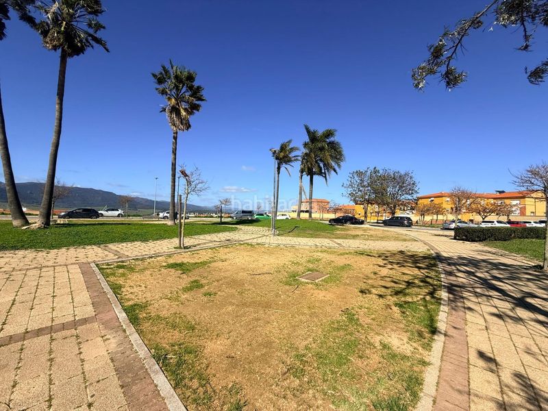 Foto 98f27b76-b9c5-48f2-babe-578b78f6c74d. Casa adossada a San Bernabé Algeciras