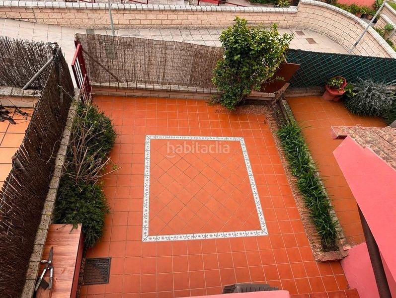Foto b5de923a-d750-46d3-ba8b-8eec864ee176. Casa amb piscina a El Rinconcillo Algeciras