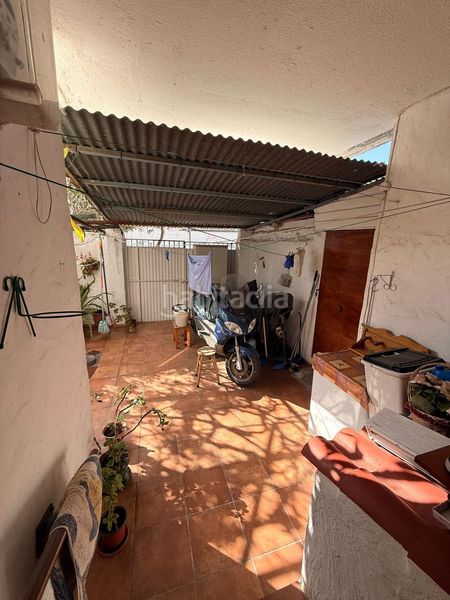 Foto a20a8e2b-6812-4ce1-81fe-c9b550ab7c73. Casa amb aparcament a Pescadores - Saladillo Algeciras