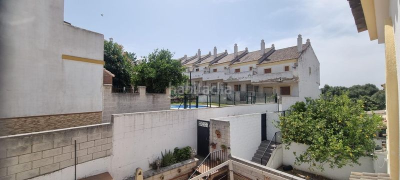 Foto 03f38742-7eba-4aac-8626-1ee338c359cd. Casa adossada amb piscina a San Bernabé Algeciras