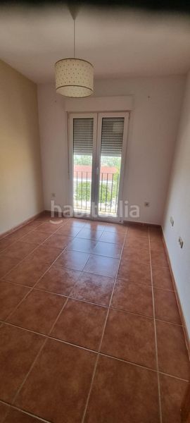 Foto a9a91525-7153-4169-8cf4-dfc4bd832b3d. Casa adossada amb piscina a San Bernabé Algeciras