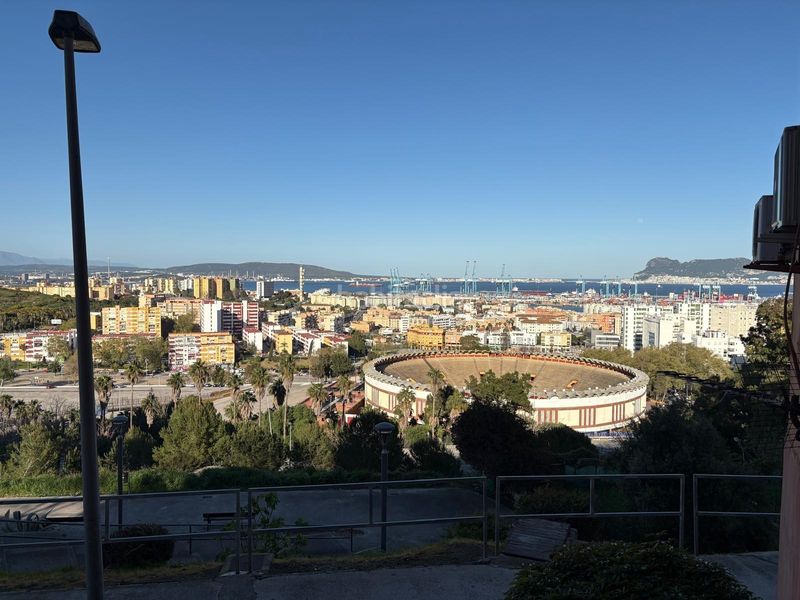 Foto af8055d0-d637-41a2-9e18-6f3dcf6e15b6. Pis a San Bernabé Algeciras