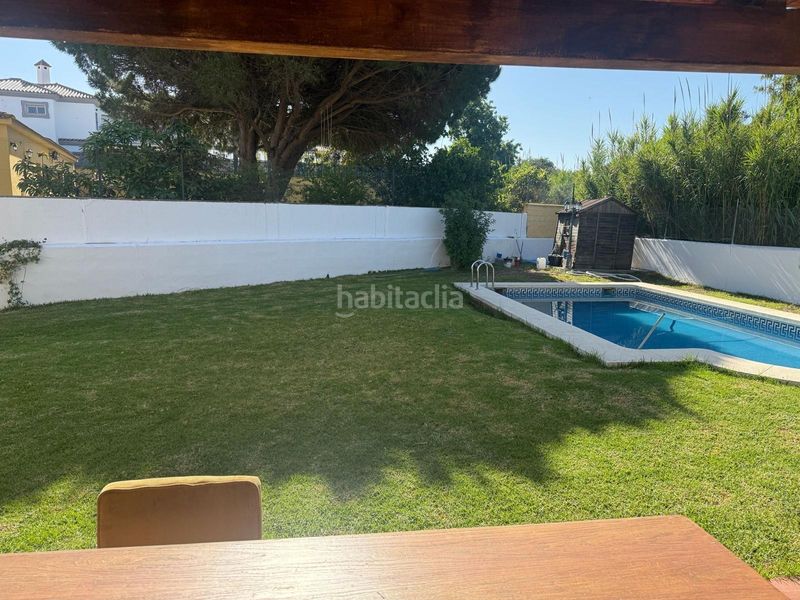 Foto bde90776-049f-494b-baf0-80a2fee2321a. Xalet amb aparcament piscina a Los Pinos Algeciras