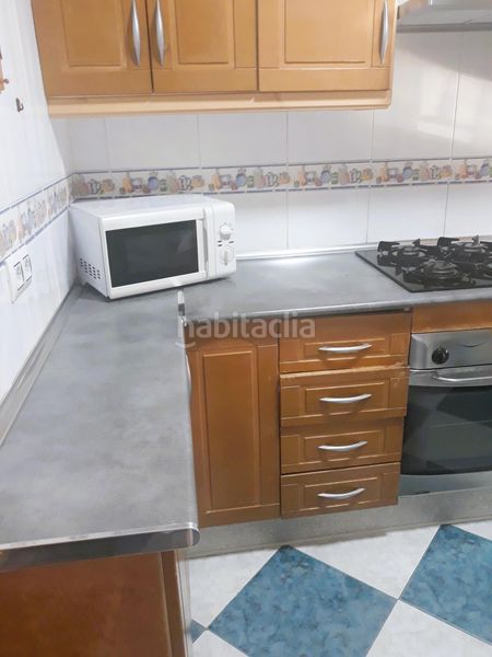 Foto eb018ab6-e454-4be2-8b05-ab2fcc2bd71c. Planta baixa a San Bernabé Algeciras