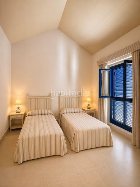 Foto b83d6f85-abca-402b-9c3e-3930e2de9688. Casa adossada amb calefacció aparcament piscina a Sotogrande