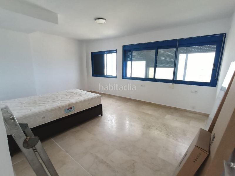 Foto bdee0548-c2f0-454e-a23c-e67606daa015. Piso  2 dormitorios edificio mayola en San García Algeciras