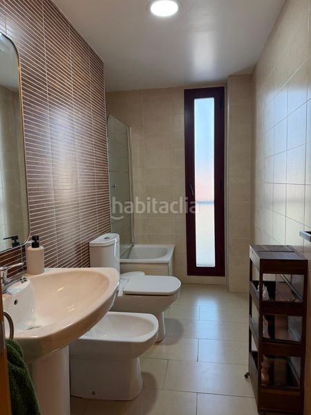 Foto 5d5dc3b0-c703-4633-b854-ba877af53f23. Casa adossada amb calefacció aparcament piscina a Algeciras