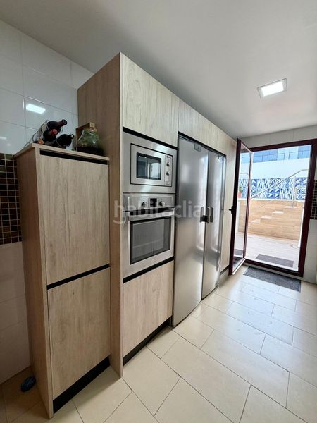 Foto b670b63c-ec23-45a9-9b7a-a81bcfef5622. Casa adossada amb calefacció aparcament piscina a Algeciras