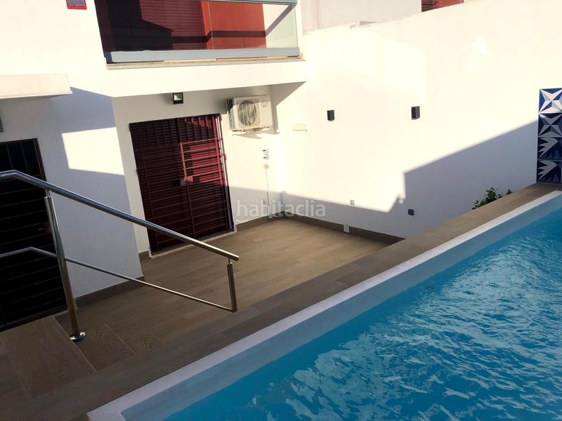 Foto f6395327-df47-4e7b-b2d3-da66774fda64. Casa adossada amb calefacció aparcament piscina a Algeciras