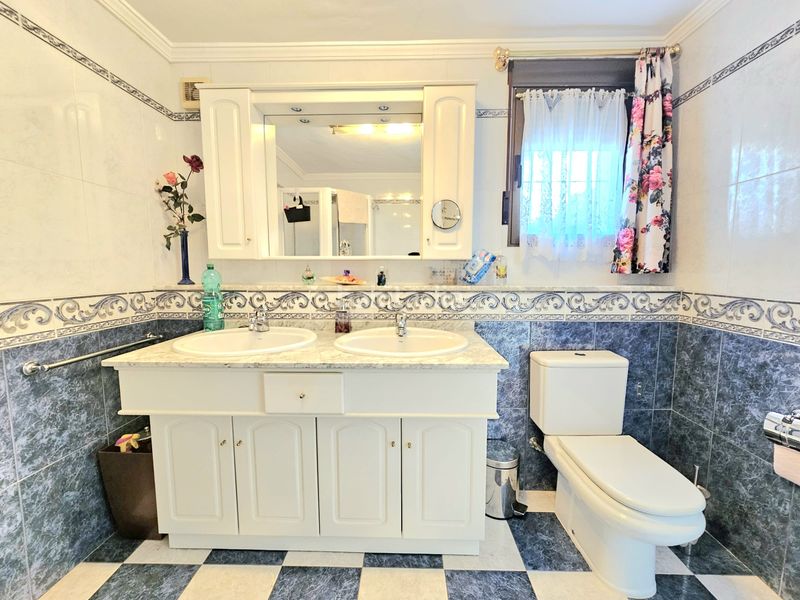 Foto fbef58b2-b481-4493-b51e-75bd38e7028e. Xalet amb calefacció aparcament piscina a La Viña-Montemar-San Jaime Benissa