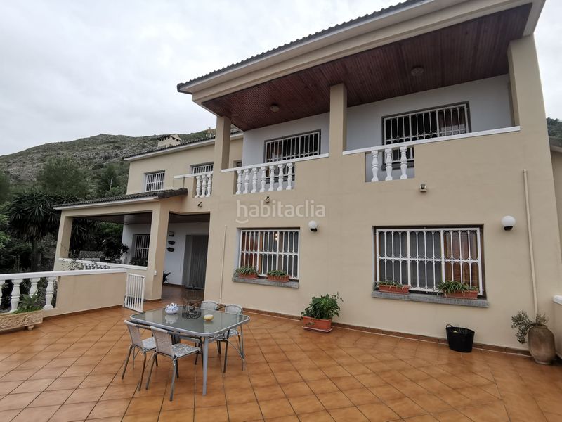 Foto fb7d31f1-5abf-4d95-8915-3c22855d460e. Chalet en Centro Pedreguer