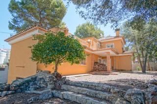 Masia a Las Rotas / Les Rotes