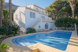 Masia a La Pedrera-Vessanes