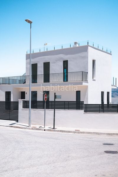 Foto 535cbdf2-9cd8-4f56-bc5f-96f54d04f634. Chalet en Casco urbano Polop