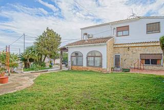 Masia a La Pedrera-Vessanes