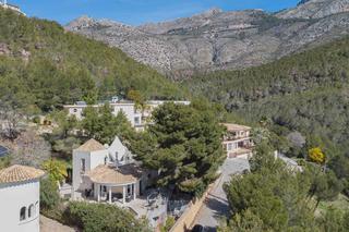 Masia a Altea la Vella