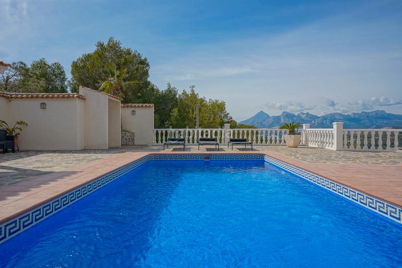 Foto bda5123a-6718-4245-bc89-25cab92d50a3. Masia amb piscina a Altea la vella Altea