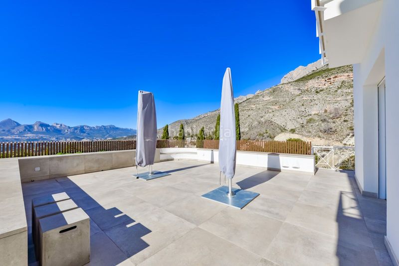 Foto a51c5b4d-eddb-4a9a-9e29-214816b4ce36. Xalet amb calefacció aparcament piscina a Altea ciudad Altea