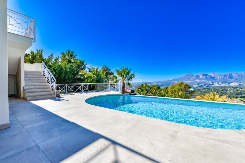 Foto c9c72185-f362-4c13-945d-33698034eb1b. Xalet amb calefacció aparcament piscina a Altea ciudad Altea