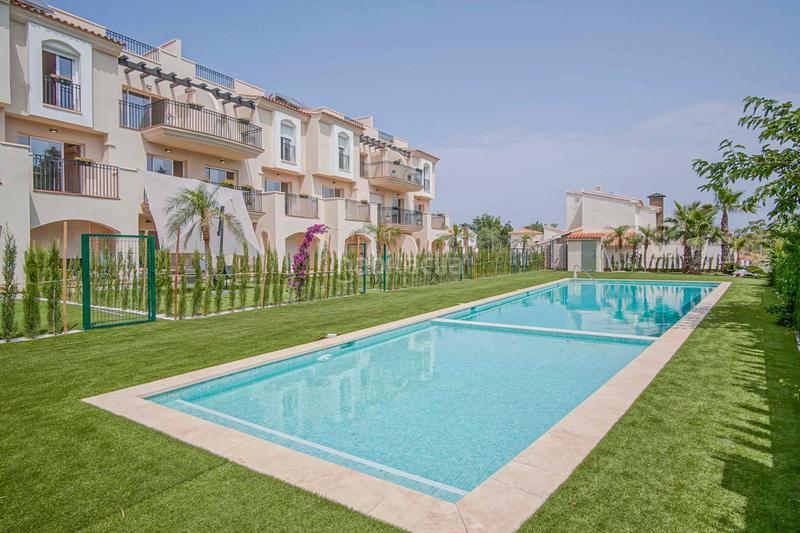 Foto c7bf891d-65b7-4944-b1d0-d694b55e9ef4. Pis amb piscina a La Pedrera-Vessanes Dénia