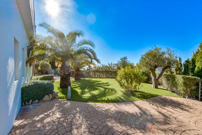Foto 18f357cc-5626-49d5-92eb-aa3abb44d53b. Country house with pool in Altea hills Altea