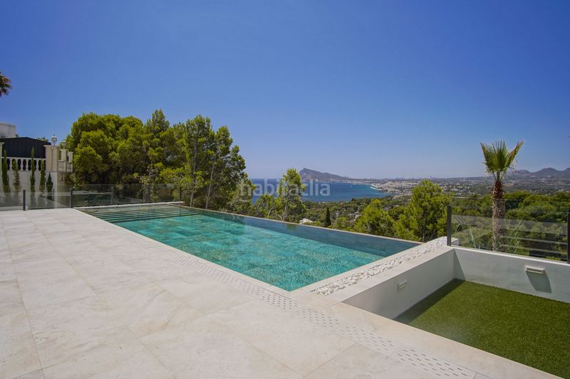 Foto d9bedac7-8e60-4a80-ac3e-dae4b646cbc1. Xalet amb calefacció aparcament piscina a Mascarat Altea