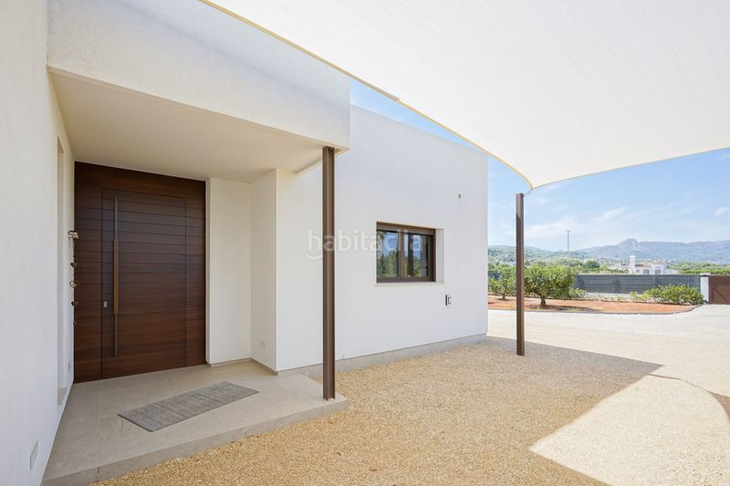 Foto adffcf5a-9e73-4067-92ff-c80c1b5d3cb2. Xalet amb aparcament piscina a Beniarbeig