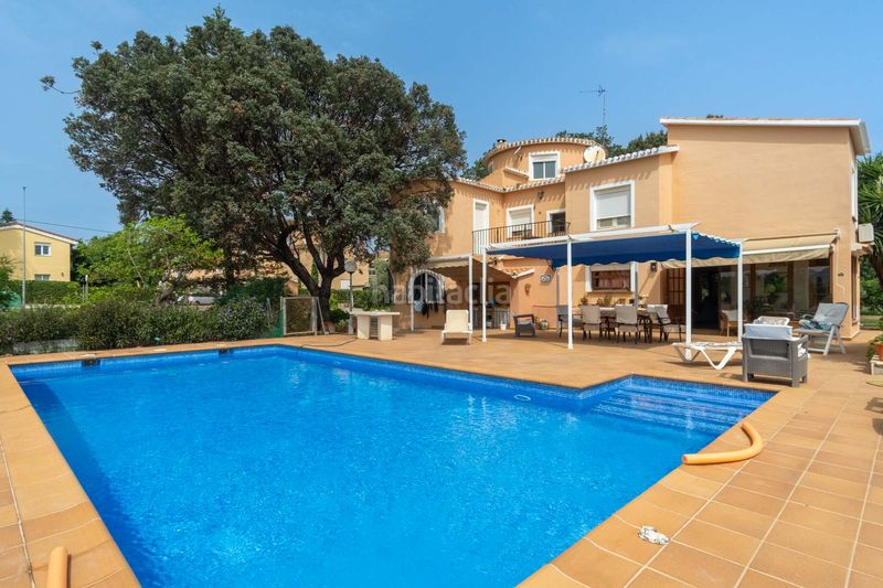 Foto d5e1c865-2c5d-4a9d-b18c-d28d11243909. Xalet amb calefacció aparcament piscina a Las Rotas / Les Rotes Dénia