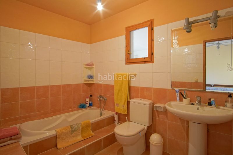 Foto b75513b2-5b66-4959-99f1-edd0412a439d. Xalet amb calefacció aparcament piscina a Centro Pedreguer