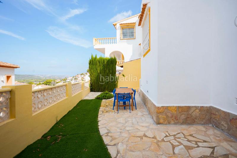 Foto 17fe07d7-b1a4-4656-84fa-6f3d9b2b8477. Casa adossada amb aparcament piscina a Centro Poble Nou de Benitatxell (el)