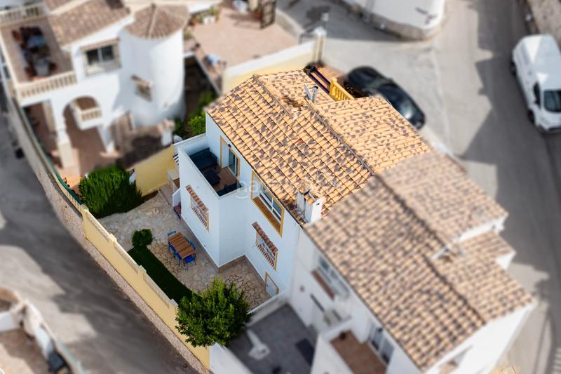 Foto b436eb8b-eac5-415a-aa66-0b51abe6a9f4. Semi detached house with parking pool in Centro Poble Nou de Benitatxell (el)