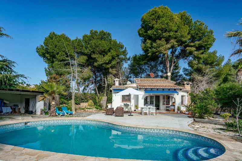 Foto fb54b2bc-5d16-4676-b7c7-3651a9d6786a. Chalet en El Portet-Pla del Mar Moraira