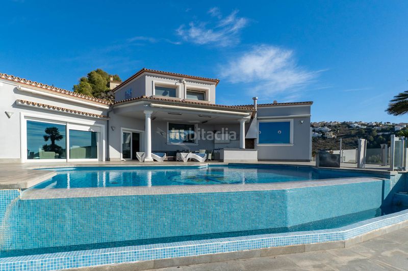 Foto 88954156-7001-4c9b-b27d-0e6857de26d6. Chalet en Casco Urbano Moraira
