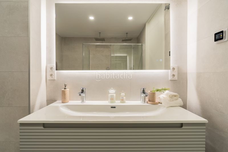 Foto 4fde0ce6-57b6-41ac-9255-5c840fc713eb. Casa adossada amb calefacció aparcament piscina a Nucia (la)