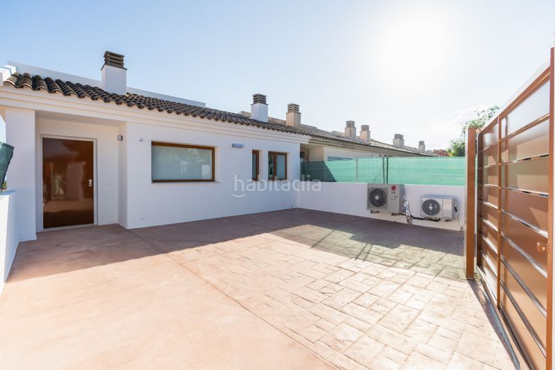 Foto 7e4e6f29-ec30-47c4-a0a8-d00139398758. Casa adossada amb calefacció aparcament piscina a Nucia (la)
