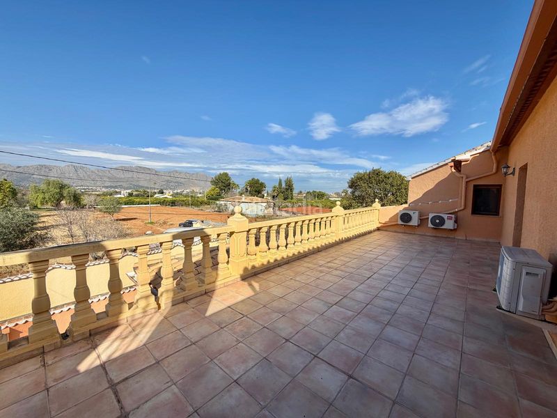 Foto b847b694-ba29-434a-a0fb-28aa150a88b9. Chalet en Centro Pedreguer