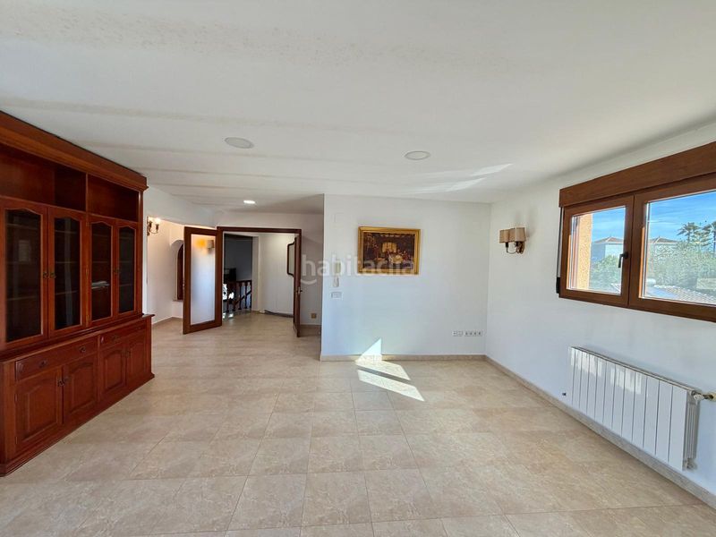 Foto d0aafbe4-53e2-47b0-b7c6-cbffbb4d355a. Chalet en Centro Pedreguer