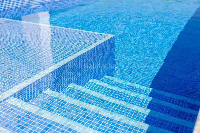 Foto 323daf5a-2994-44b9-950c-deeec19d55d7. Xalet amb calefacció aparcament piscina a Casco urbano Polop