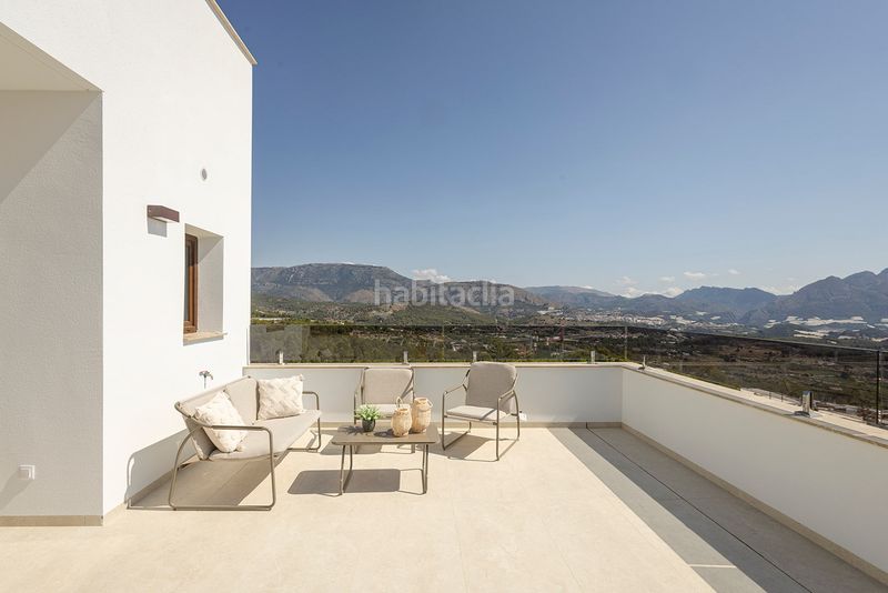 Foto c9ff729b-9567-477d-a612-d44c03e34a0b. Xalet amb calefacció aparcament piscina a Casco urbano Polop