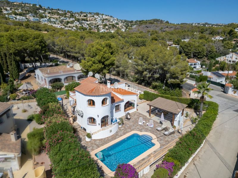 Foto 0535be70-51de-4ee5-a2db-1fc17c350694. Chalet en La Fustera Benissa