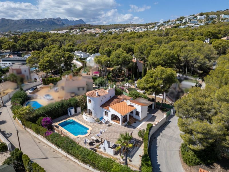 Foto 3296e69e-427e-42ed-9912-886ce028ed52. Chalet en La Fustera Benissa