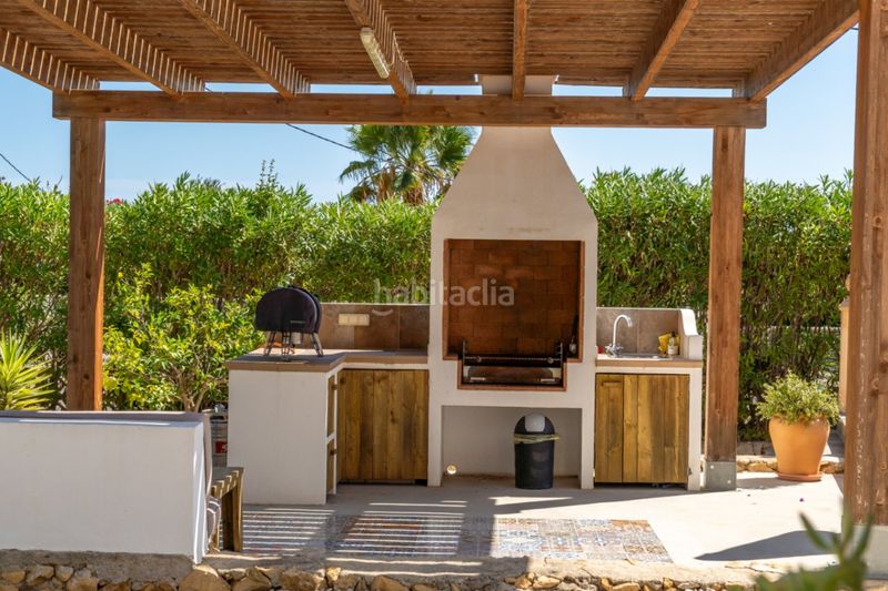 Foto bbd4f39f-f3f5-42d6-87ae-f99cfc12305d. Chalet en La Fustera Benissa