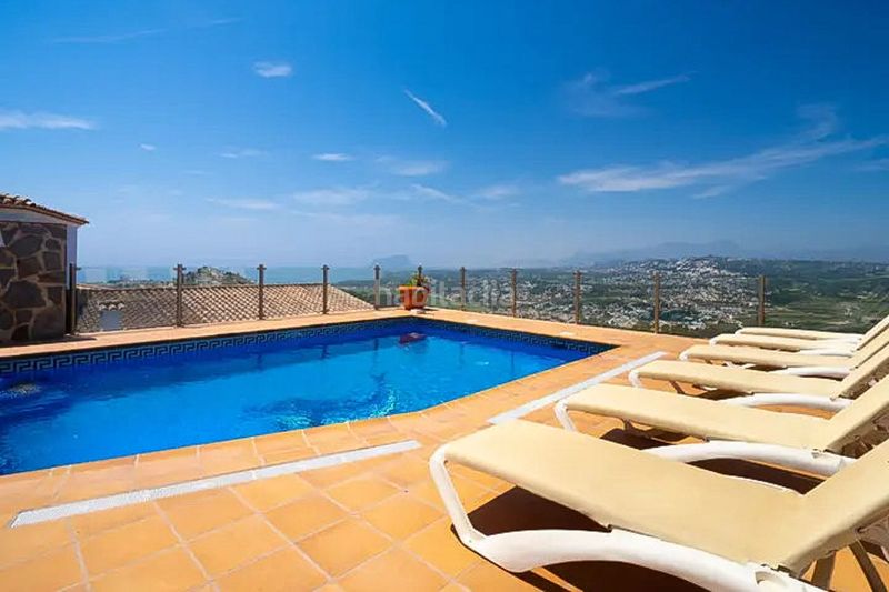 Foto bde0270c-da18-498e-94a2-a01d1eab3c9c. Chalet en Paichi Moraira