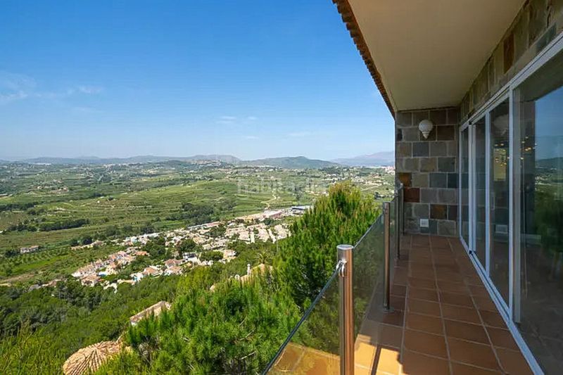 Foto c6e5aaaa-a80d-4336-968b-8db78d5640ab. Chalet en Paichi Moraira