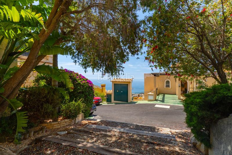 Foto 0ad102c3-bb7c-4b44-af92-fe3e939bd562. Casa adossada amb aparcament piscina a Mascarat Altea