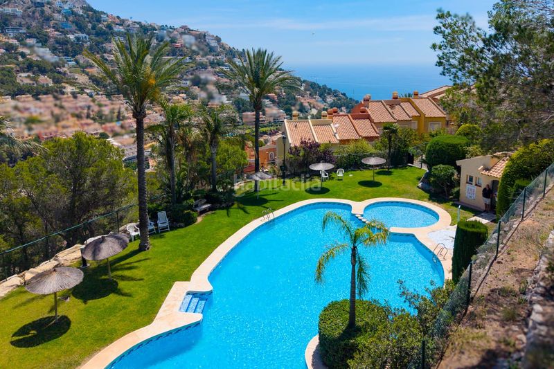 Foto 1ea22d52-fab7-4c79-b427-a3d88f39a6db. Casa adossada amb aparcament piscina a Mascarat Altea